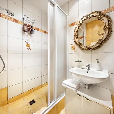 Dlouha 93 Apartment