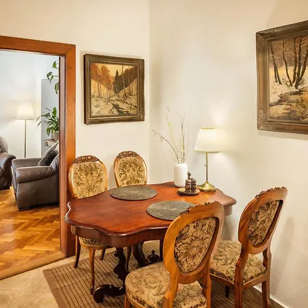 Dlouha 93 Apartment